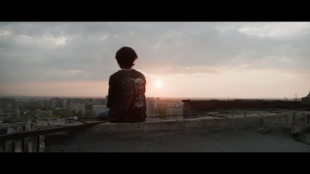 Imagem de fundo do filme 18 килогерц