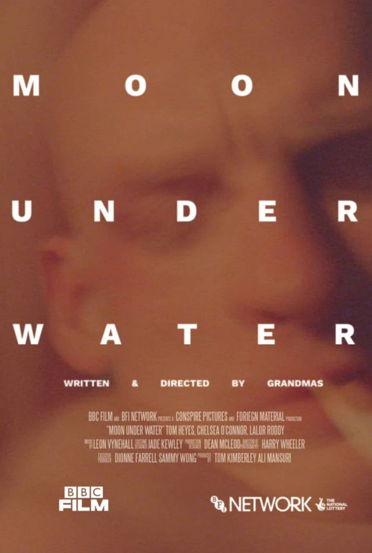Poster do filme Moon Under Water