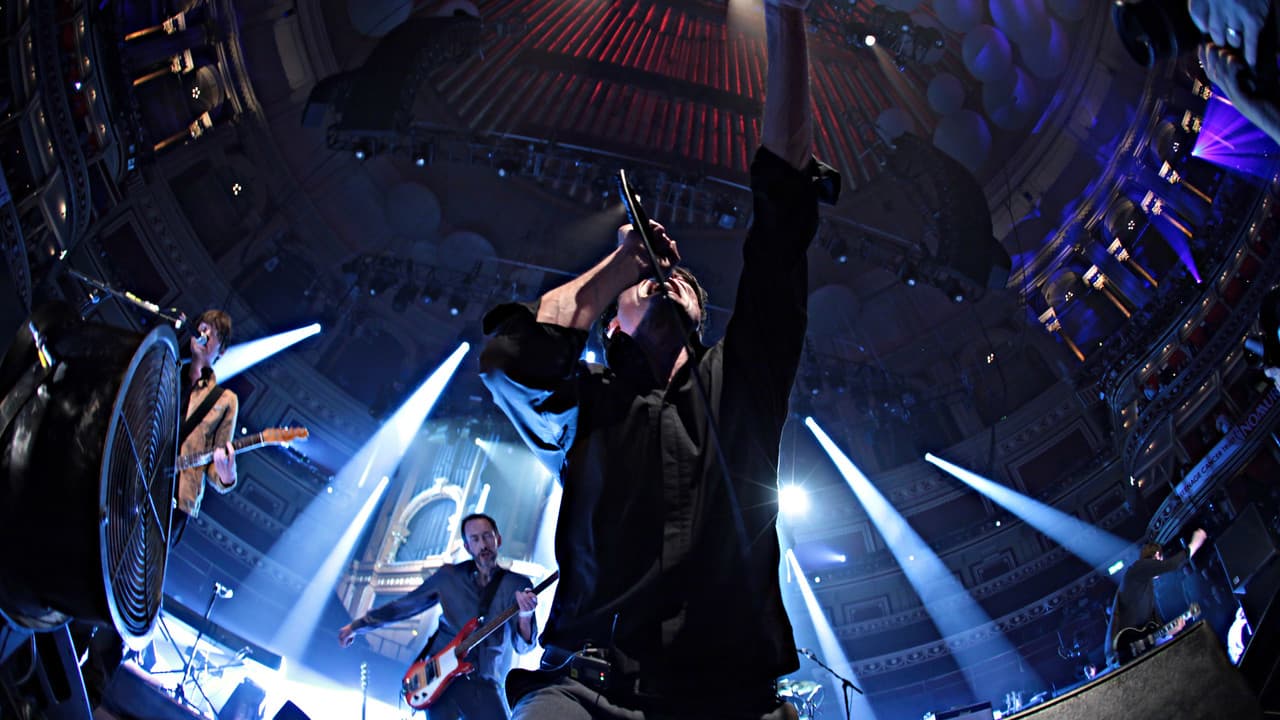 Imagem de fundo do filme Suede - Live at the Royal Albert Hall