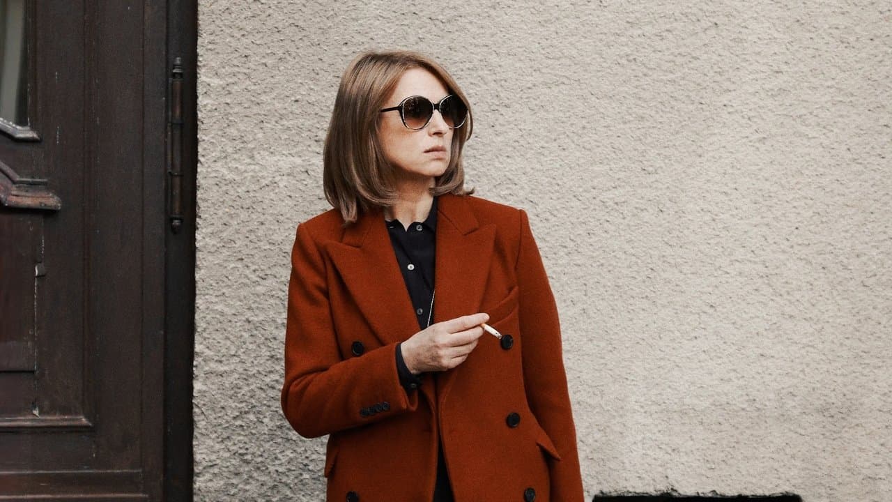 Imagem de fundo do filme Lara