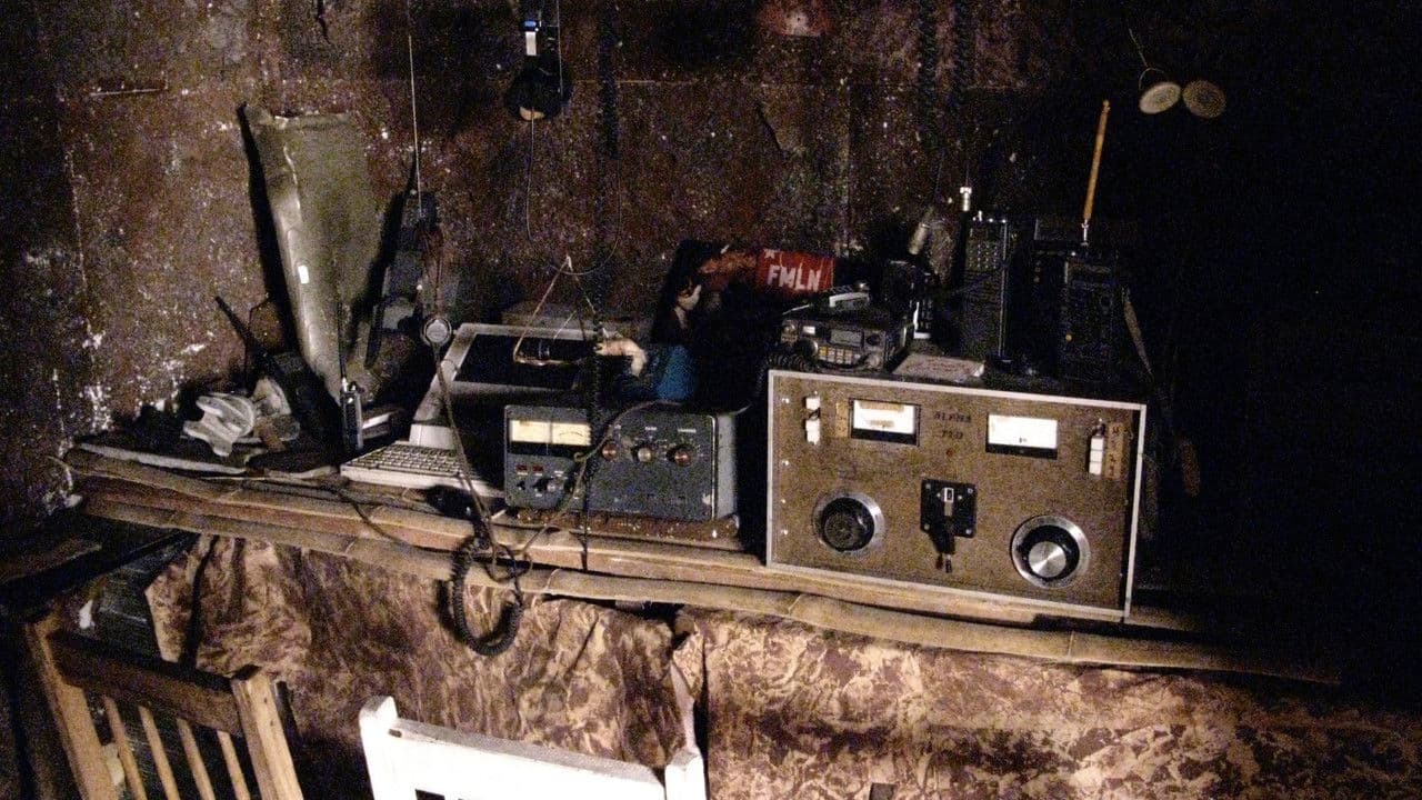 Imagem de fundo do filme Radio Venceremos