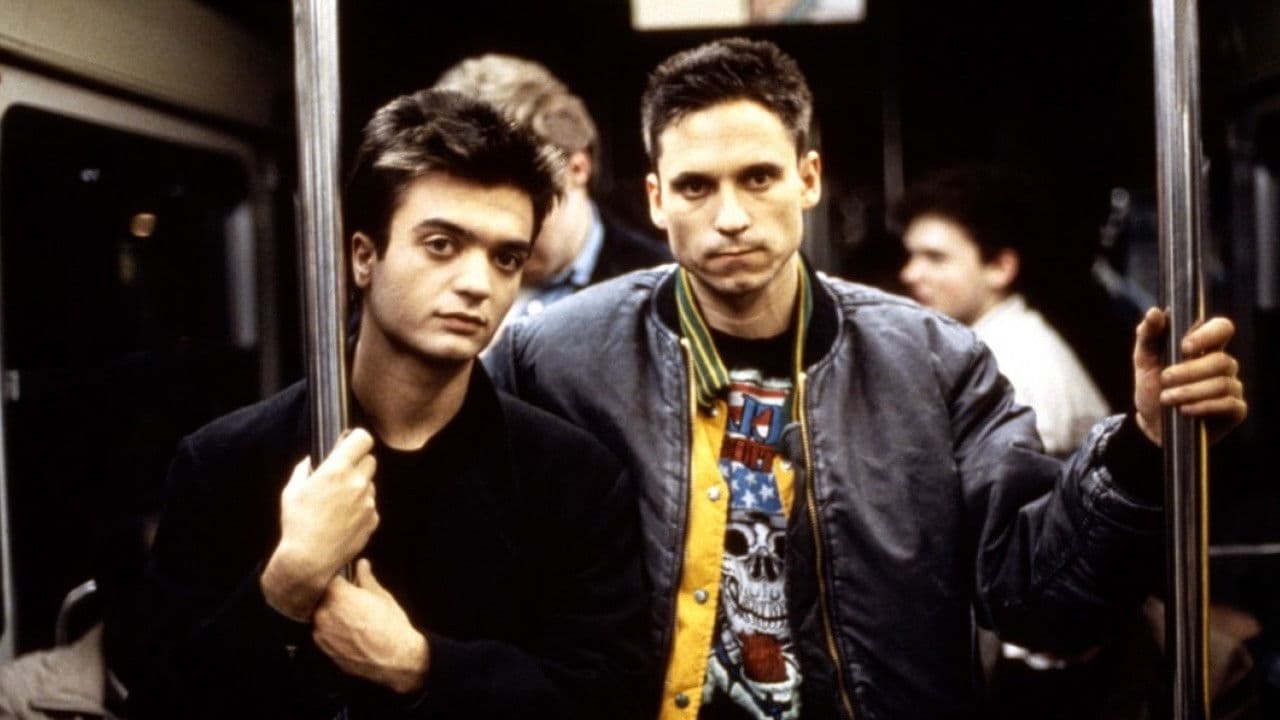 Imagem de fundo do filme Paris s'éveille