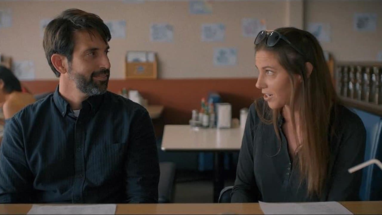 Imagem de fundo do filme To Fall in Love