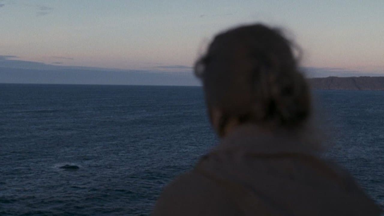 Imagem de fundo do filme At the Sea