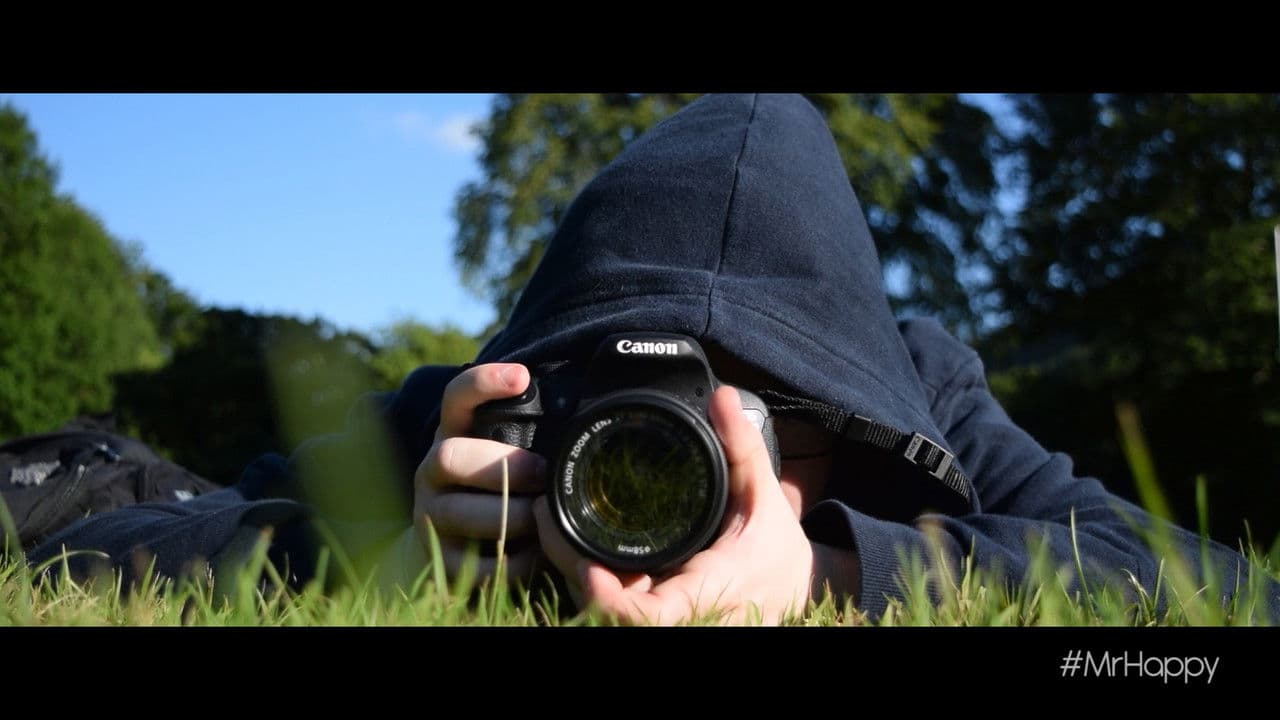 Imagem de fundo do filme Mr. Happy