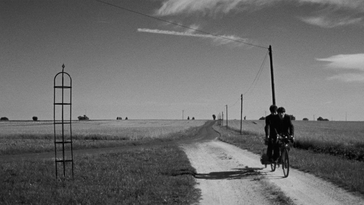 Imagem de fundo do filme Gwendoline