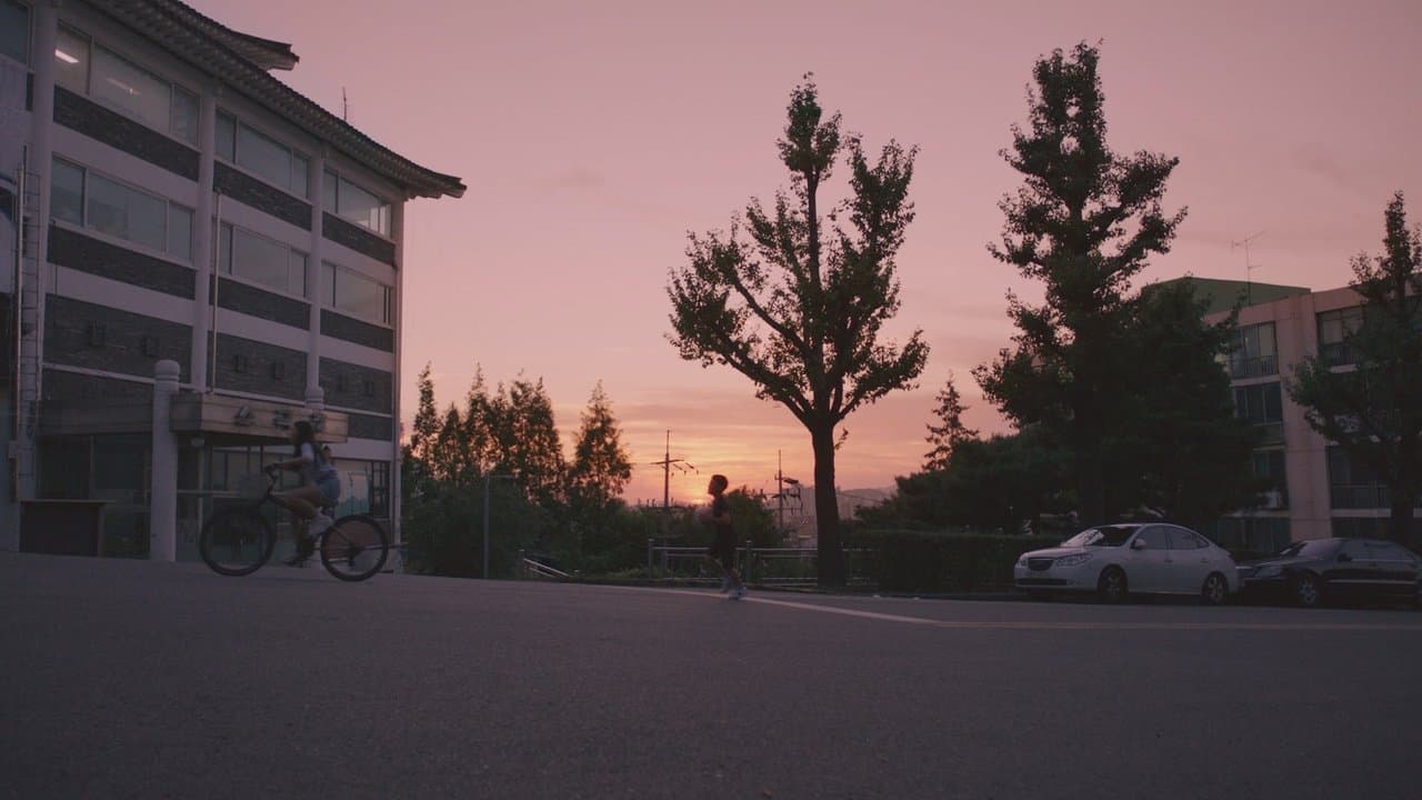 Imagem de fundo do filme 남매의 여름밤