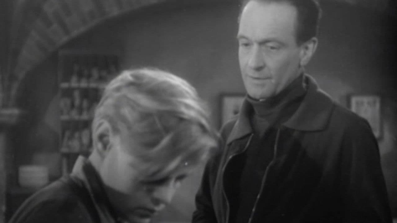 Imagem de fundo do filme Le Visiteur